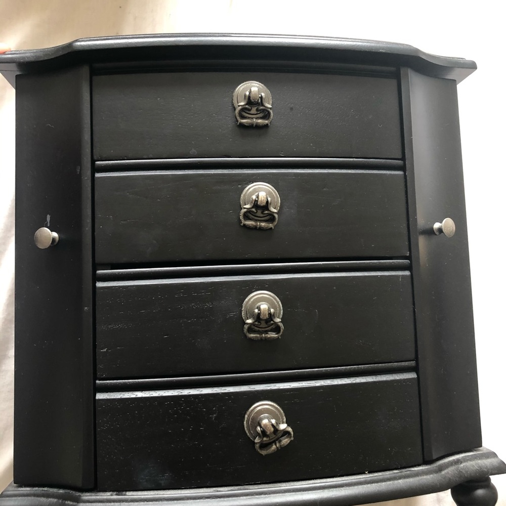 Vintage jewelry box